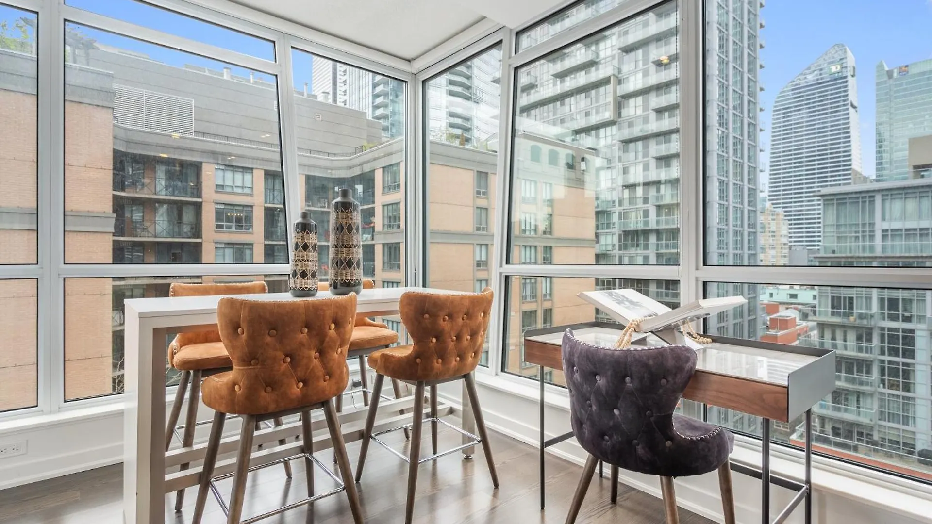 Freed Suites - Downtown Toronto 0*,  Canada