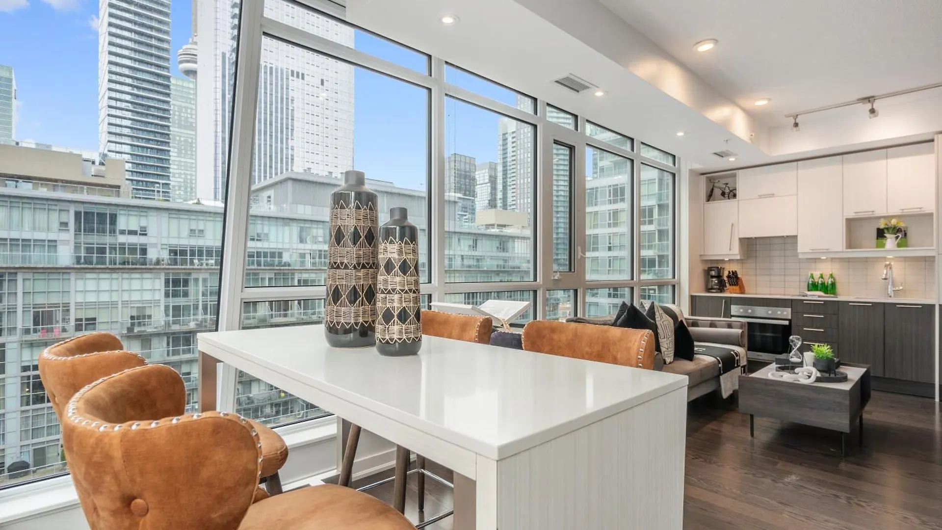 Freed Suites - Downtown Toronto Canada