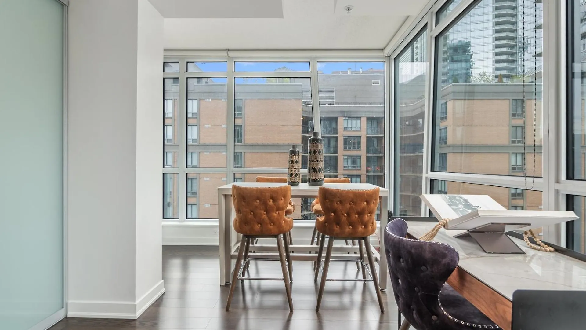 Apartment Freed Suites - Downtown Toronto Canada