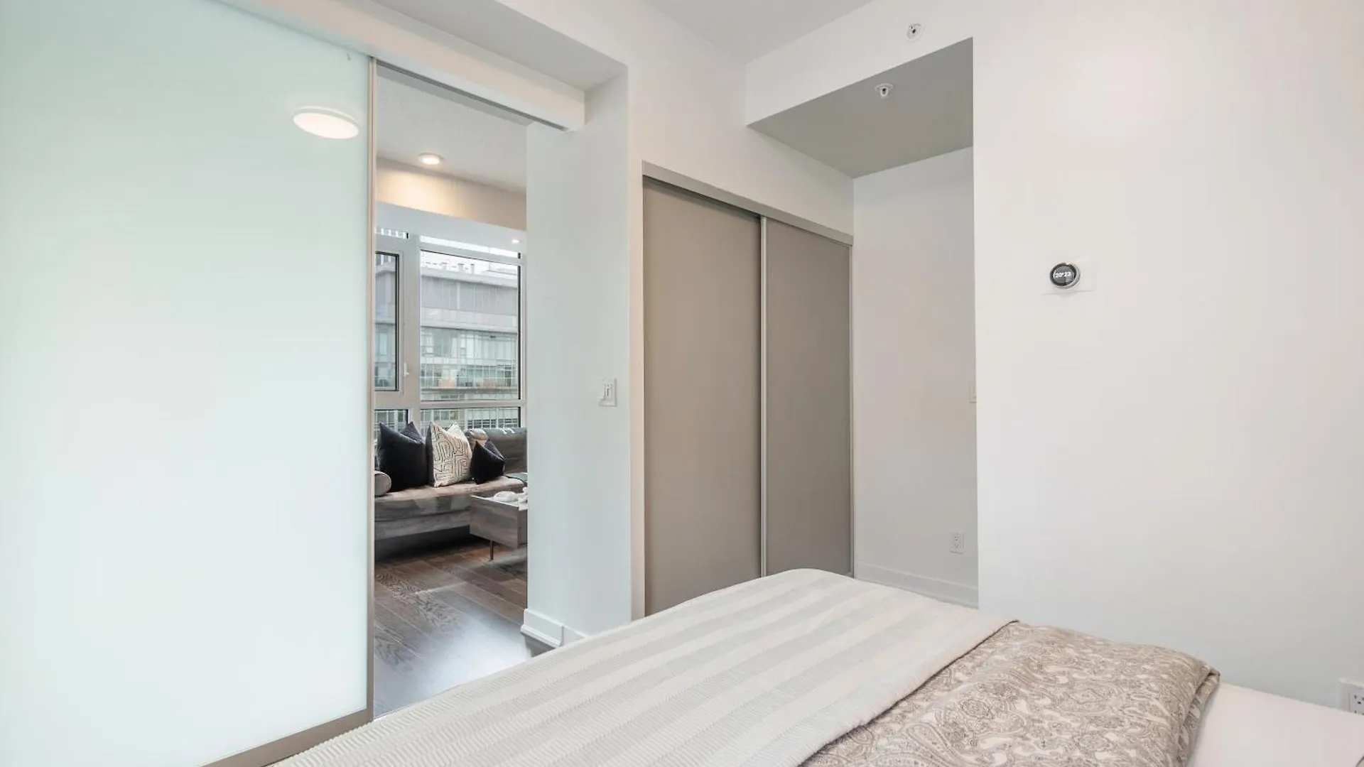 Freed Suites - Downtown Toronto 0*,